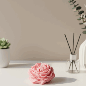 Bougie en forme de rose sculptée à la main Clea Essence - Bougie artisanale parfumée en cire végétale de couleur délicate - Bougie décorative élégante pour chambre ou salon - Bougie romantique idéale pour ambiance cosy - Bougie de luxe faite main avec diffusion douce du parfum - Bougie florale sophistiquée disponible en plusieurs couleurs et senteurs
